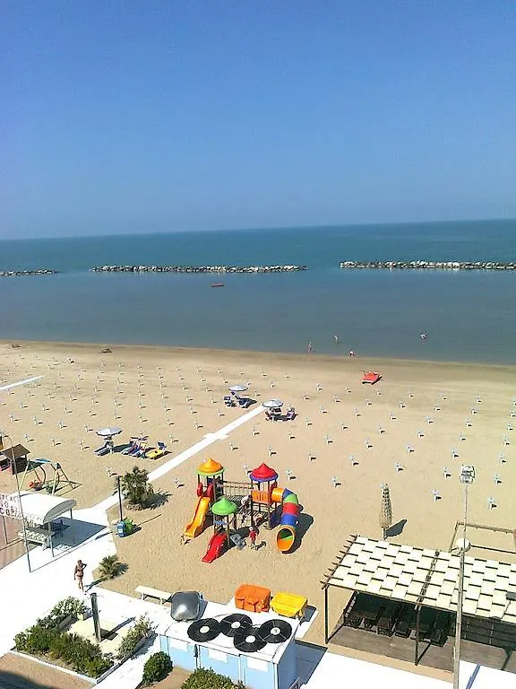 Hotel Gardenia بيلاريا-إيجيا مارينا