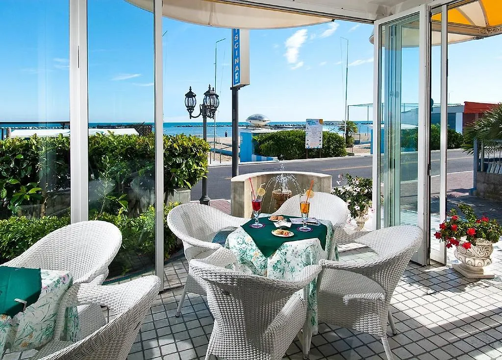 Hotel Gardenia بيلاريا-إيجيا مارينا